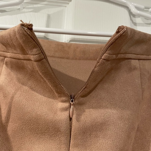 Faux suede skirt - Picture 5 of 7